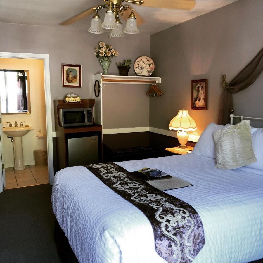 The Bent Elbow Hotel Silverton 외부 사진