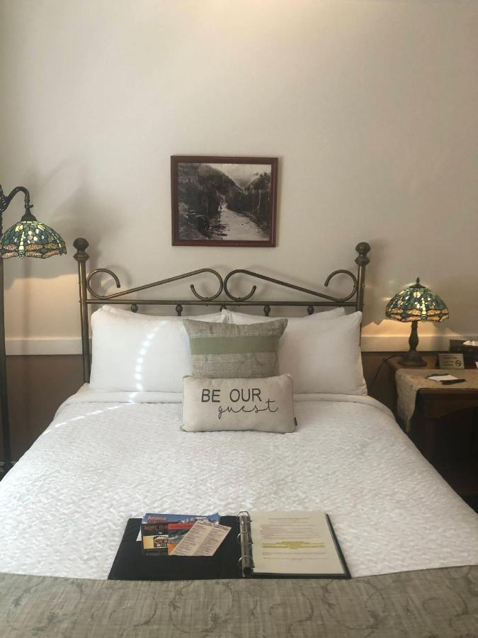 The Bent Elbow Hotel Silverton 외부 사진
